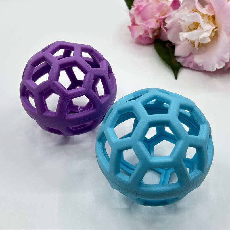 Dog Natural Rubber Chew Toy Dog Geometric Safety Ball Pet Interactive Balls Puppy Training Playing Teeth Cleaning Hollow Toys